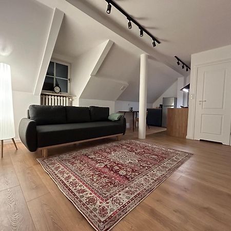 Old Tenement Apartment Варшава Экстерьер фото